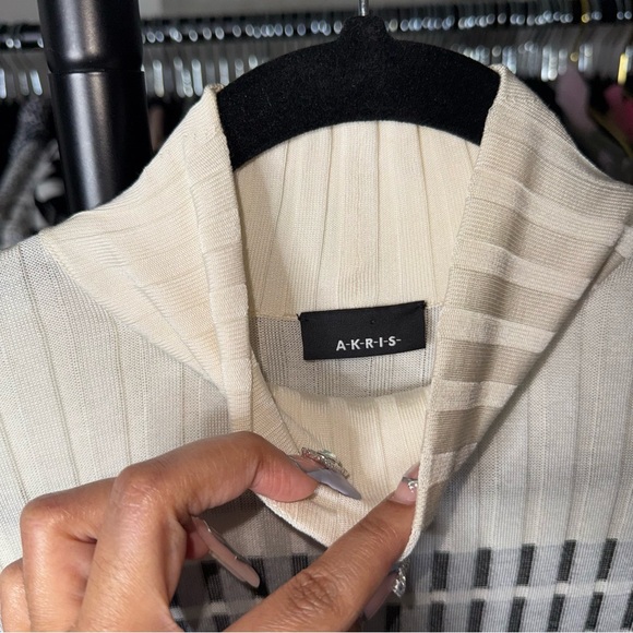 Akris Cream Sheer Grid Mulberry Silk Turtleneck Ribbed Knit Top Womens US 8 EUC - Picture 6 of 12